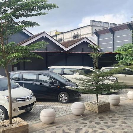 Hotel Kaliu Pacitan Esterno foto