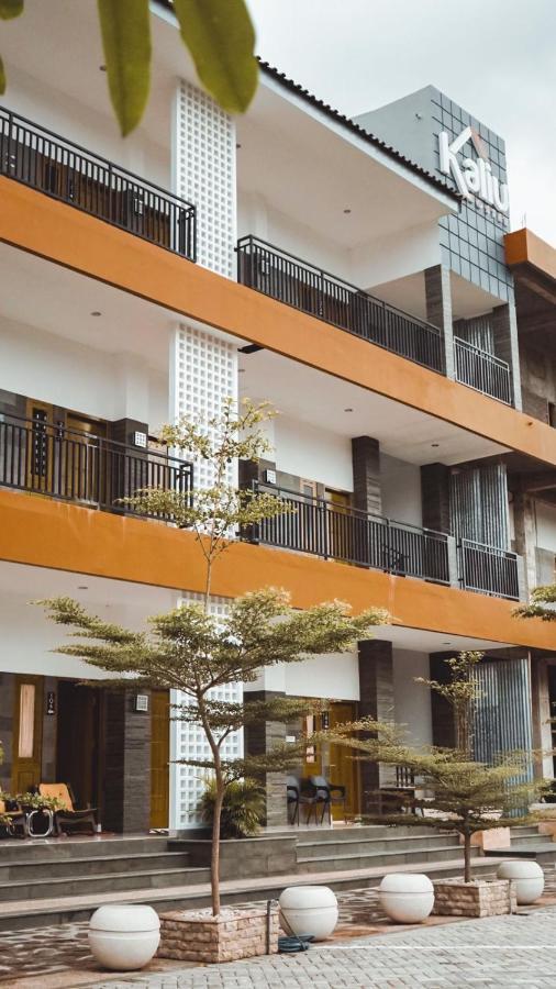 Hotel Kaliu Pacitan Esterno foto